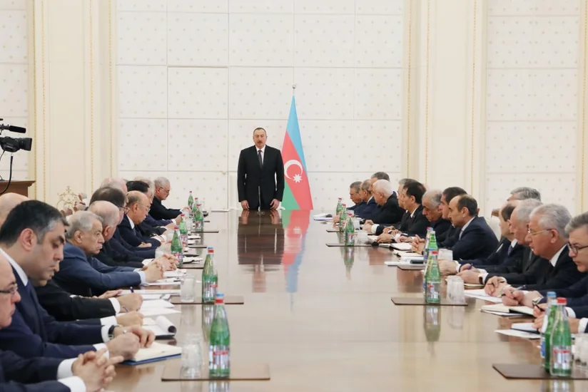 Prezident İlham Əliyevin sədrliyi ilə Nazirlər Kabinetinin iclası keçirilib - YENİLƏNİB