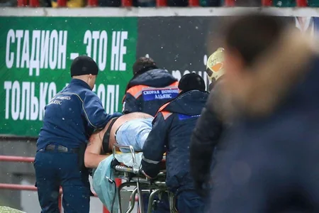 Болельщик Локомотива упал с трибуны по ходу матча с Краснодаром
