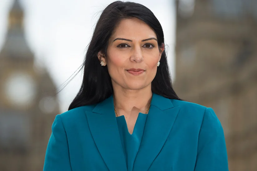 Britaniyanın beynəlxalq inkişaf naziri istefa verib