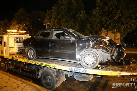 Bakıda London taksisi qəza törədib - VİDEO - YENİLƏNİB