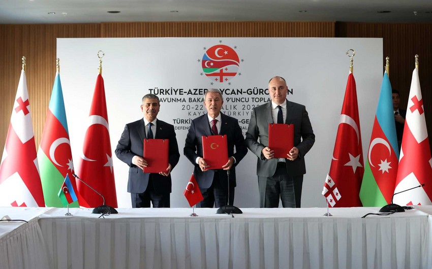 Defense ministers of Turkiye, Azerbaijan and Georgia sign final Statement of tripartite meeting