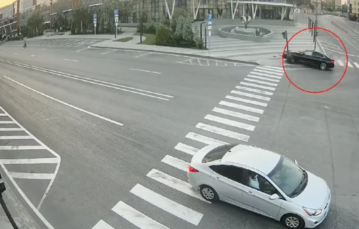 Bakıda bu ilin altı ayı ərzində yol qəzaları zamanı 20 işıqfora zərər dəyib