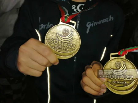 Dünya yaş qrupları yarışında 5 medal qazanmış Azərbaycan gimnastları vətənə dönüblər