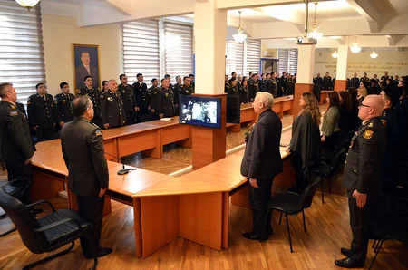 Hərbi İdarəetmə İnstitutunda intensiv xarici dil kurslarının buraxılış mərasimi keçirilib