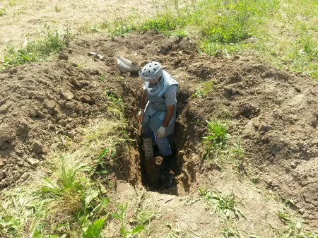 ANAMA Tərtərdə 3 ədəd Qrad raketinin mühərrik hissəsini tapıb