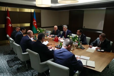 Dövlət Miqrasiya Xidmətinin rəisi Türkiyənin DİN başçısı ilə görüşüb