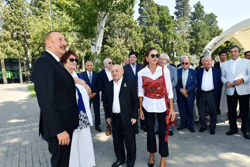 İlham Əliyev və Mehriban Əliyeva mədəniyyət və incəsənət xadimləri ilə söhbətləşib