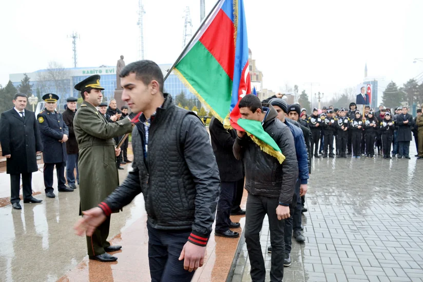 Президент Азербайджана подписал распоряжение, связанное с призывом на действительную военную службу