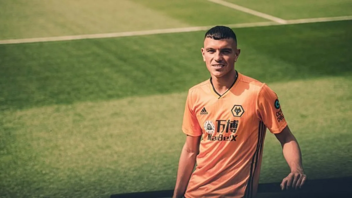 Renat Dadashev signs 4-year contract with Wolverhampton FC
