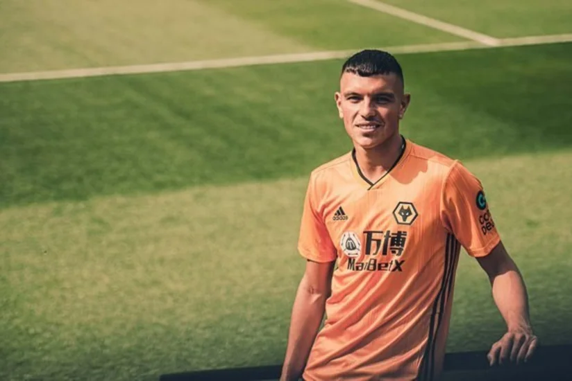 Renat Dadashev signs 4-year contract with Wolverhampton FC