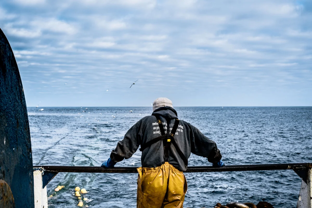 Salyanda balıq ovlayan şəxsi cərəyan vurub