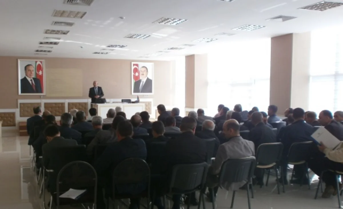 Göyçay və Şəkidə sahibkarlar üçün təlim keçirilib