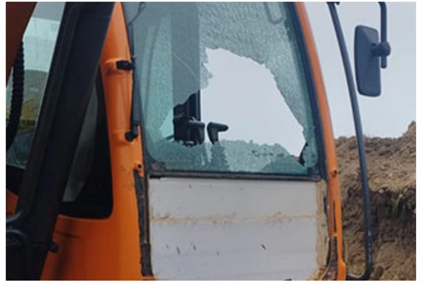 Ermənistan silahlı bölmələri Laçında ekskavatoru atəşə tutub