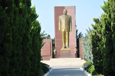 FHN-in Akademiyasında gənc kursantların andiçmə və buraxılış mərasimi olub