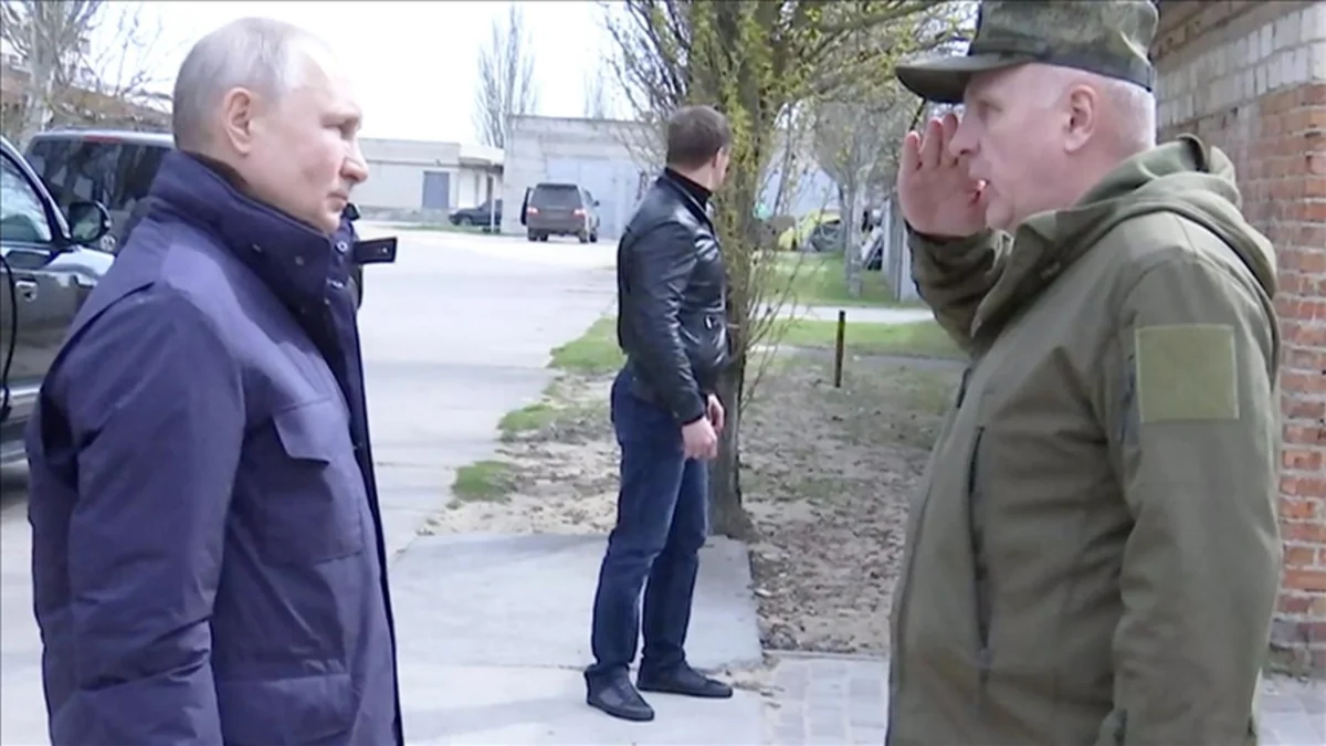 Путин посетил аннексированные Луганскую и Херсонскую области