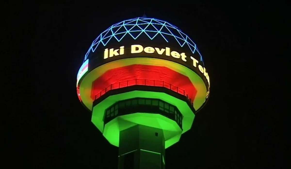 Ankara teleqülləsi Azərbaycan bayrağının rənglərinə boyandı