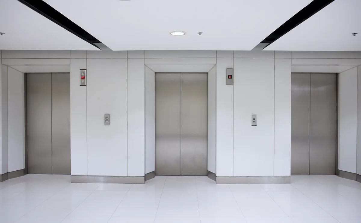 Paytaxtdakı binalarda lift təsərrüfatına qulluq necə təşkil olunur  - ARAŞDIRMA