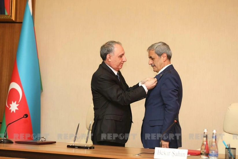 Kamran Əliyev Türkiyənin prokurorunu təltif etdi 
