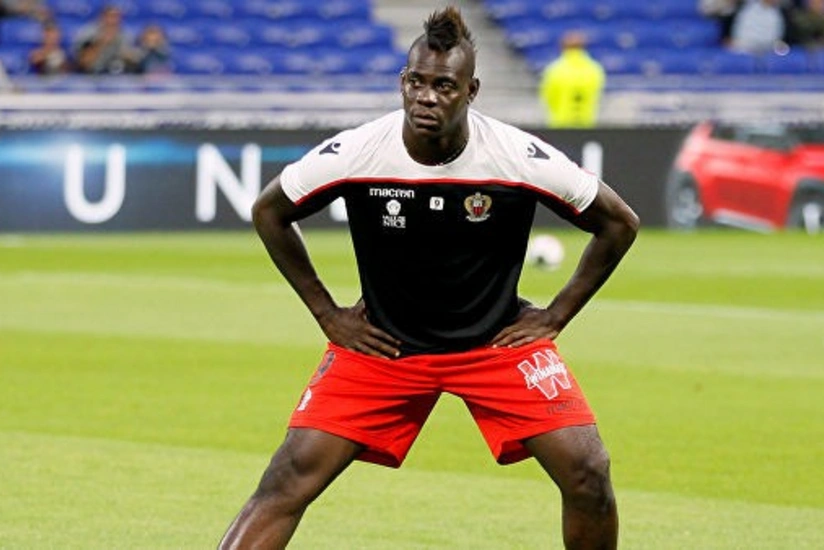 KİV: İtaliya klubu Mario Balotelli ilə müqavilə imzalayıb