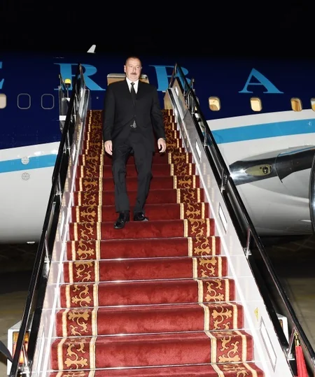 Prezident İlham Əliyev Qırğız Respublikasına səfərə gəlib