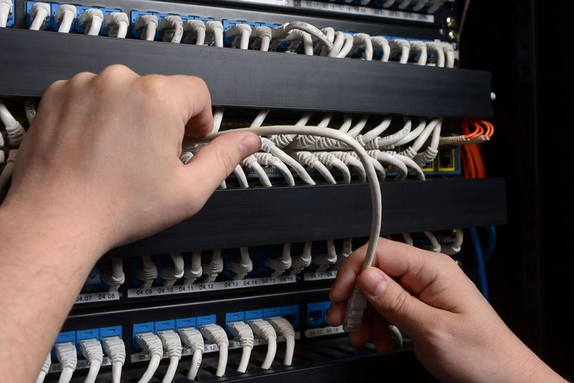 Eyni əraziyə internet çəkən provayderlər ortaq avadanlıqdan istifadə edə bilərmi?