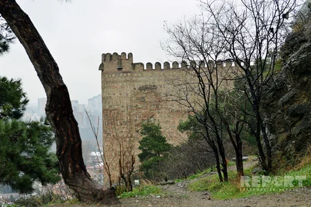 Qədim Tiflisin Narın Qalası - FOTOREPORTAJ