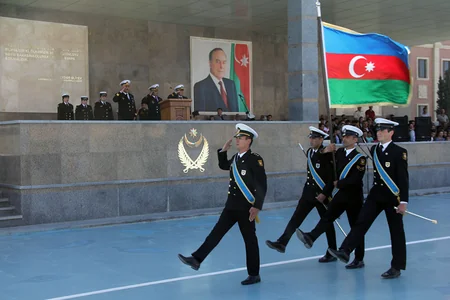 Hərbi hissələrdə andiçmə mərasimi keçirilib