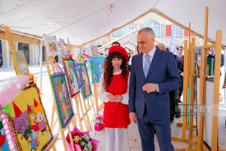 Naxçıvanda təşkil olunan festivalda 70 minə yaxın kitab sərgilənir