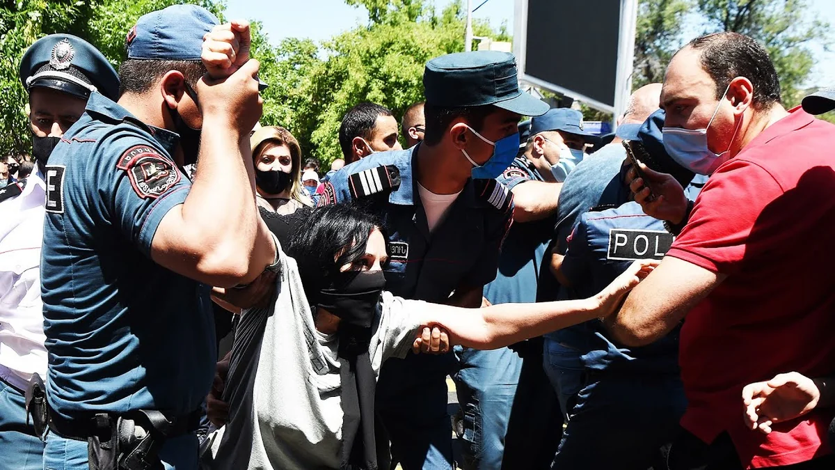 Scuffle during rally in Pashinyan's support in Yerevan