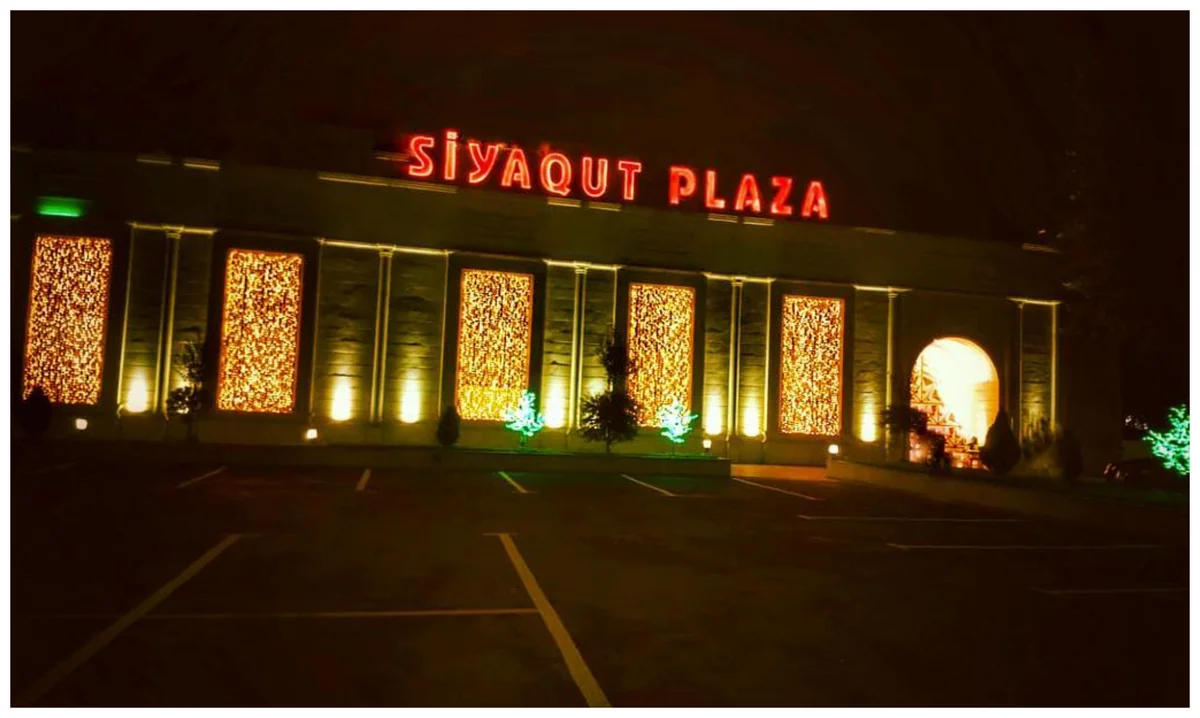 Siyaqut şadlıq sarayından oğurluq olub