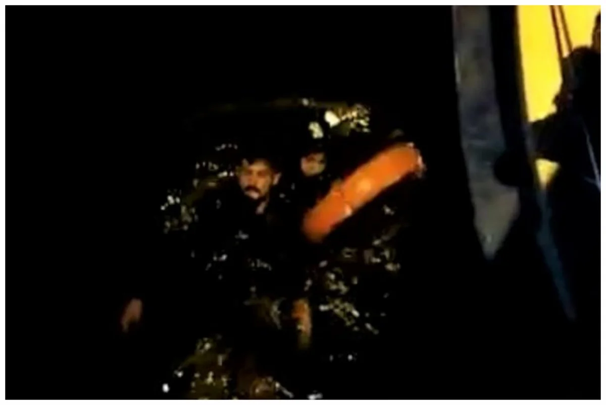 Dənizkənarı Milli Parkda batan gənc oğlan xilas edilib