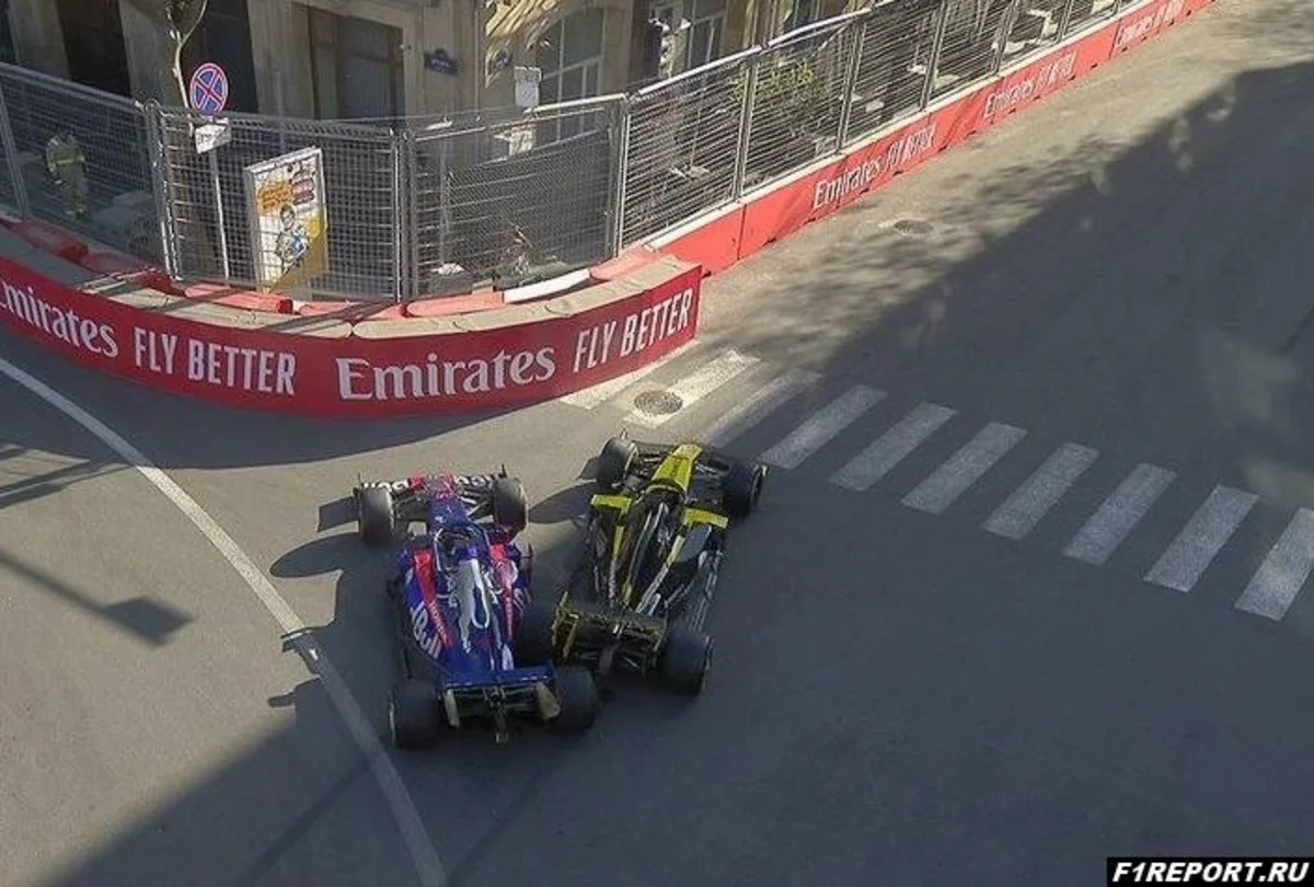 Azərbaycan Qran-prisində iki pilotun maşınlarının qəza anının yeni görüntüləri yayılıb - VİDEO