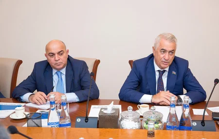 Azərbaycanda iki sistemli sərnişin lokomotivinin sınağı keçirilib