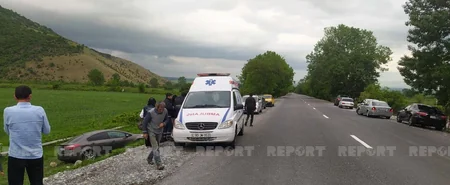 Oğuzda qadın sürücünün törətdiyi qəzada yaralananların kimliyi məlum olub