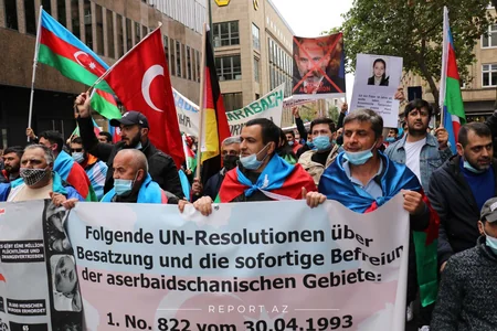 Almaniyada “Erməni terroruna və işğalına yox” adlı yürüş keçirilib