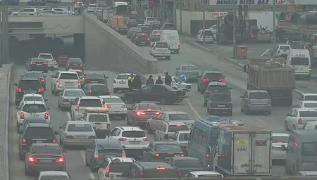Bakının bəzi yollarında sıxlıq yaranıb