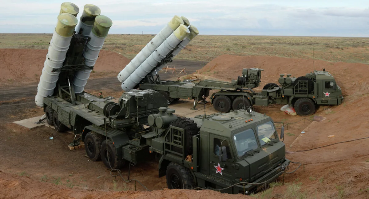 Российские ЗРК С-400 продемонстрированы в Сирии - ВИДЕО