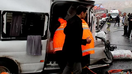 Traffic accident in southeast Turkey leaves 13 dead
