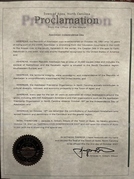Apex mayor signs declaration on Azerbaijan's Independence Day
