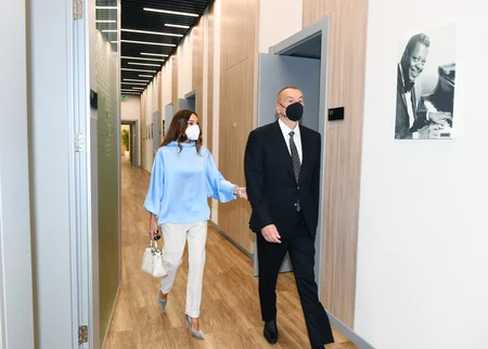 İlham Əliyev və Mehriban Əliyeva Uşaq İncəsənət Məktəbinin açılışında iştirak ediblər