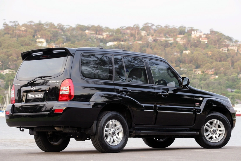 Bakıda marketə daxil olan şəxsin avtomobili qaçırılıb