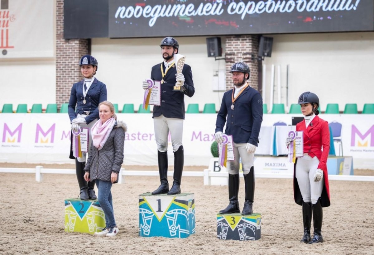 Azərbaycan idmançısı atçılıq üzrə beynəlxalq yarışın qalibi olub