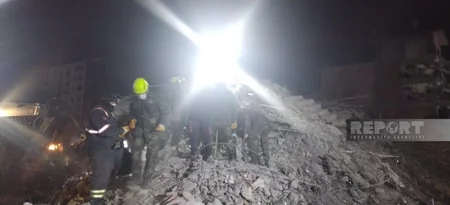 Kahramanmaraşda 12 fərqli nöqtədə əməliyyatlar aparan Azərbaycanın xilasediciləri 