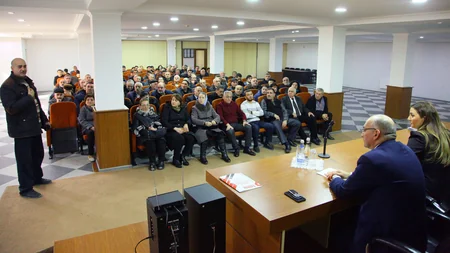 Könül Nurullayeva Qarabağ müharibəsi əlilləri, veteranları, şəhid ailələri və Çernobıl əlilləri ilə görüşüb