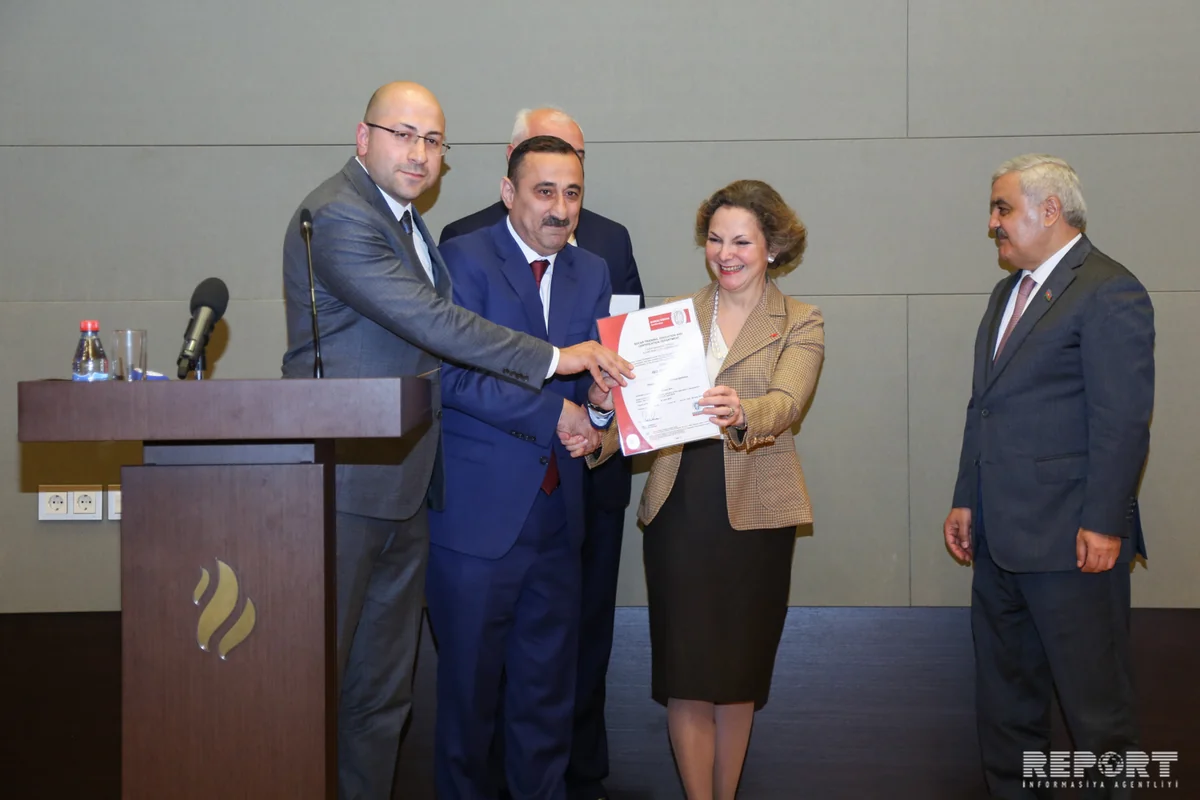 SOCAR-ın İdarəsinə beynəlxalaq inspeksiya və akreditasiya qurumlarının sertifikatları təqdim olunub