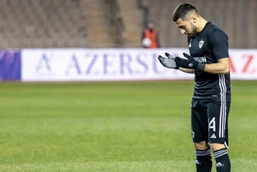 Qarabağın futbolçusu Azərbaycan çempionatlarında 100-cü oyununu keçirib