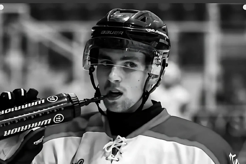 19 yaşlı idmançı qaldığı hotelin balkonundan yıxılaraq ölüb