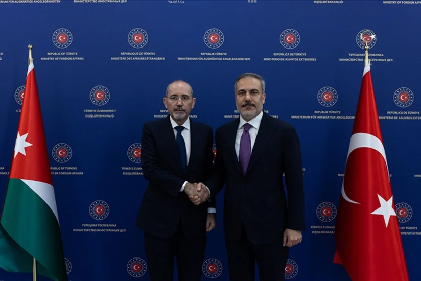 Hakan Fidan iordaniyalı həmkarı ilə təhlükəsizlik məsələlərini müzakirə edib