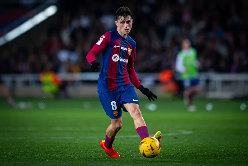 Barcelona extends contract with midfielder Pedri