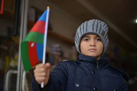 Parlament jurnalistləri Şimal bölgəsində bayraq aksiyası keçiriblər